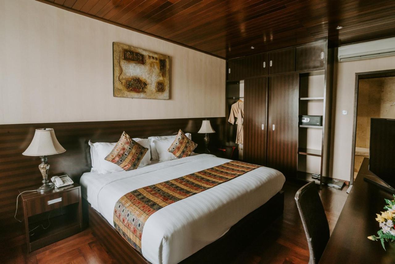 Arthur Suites By Mahavilas Kuta  Bagian luar foto