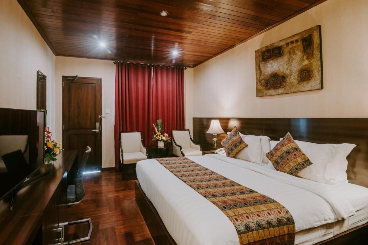 Arthur Suites By Mahavilas Kuta  Bagian luar foto